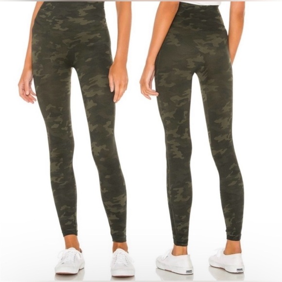 SPANX Pants - SPANX Look At Me Now Camp Leggings (M)